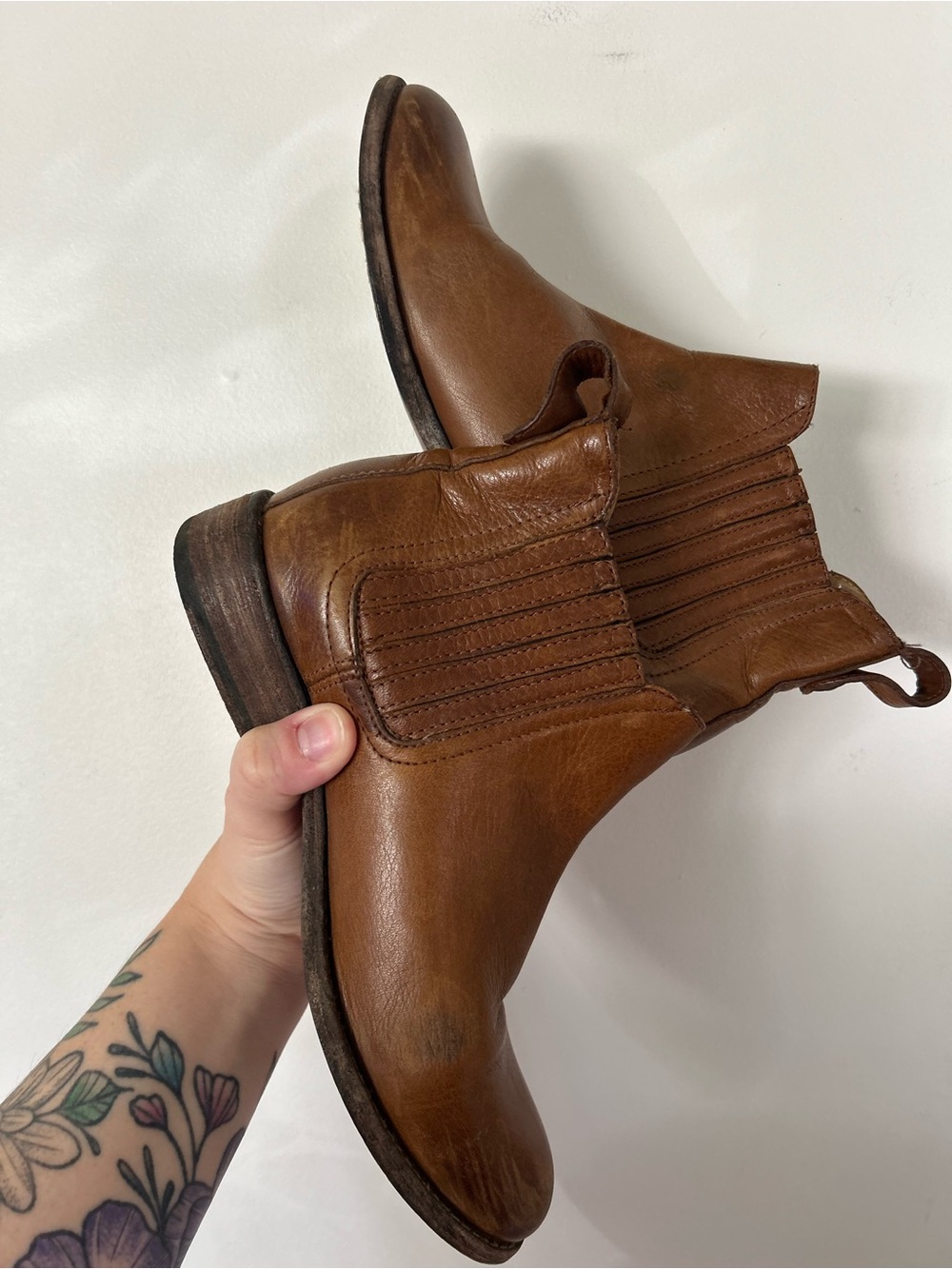 FRYE Pippa Chelsea Cognac Size 6 - Picture 5 of 7